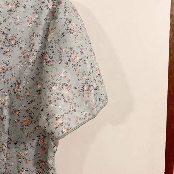 ☼ NWOT Floral Dress - Picture 4 of 8